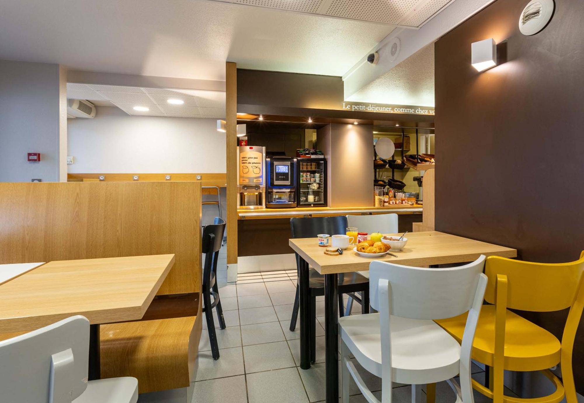 B&B Hotel Chartres Le Forum ル・クードレイ エクステリア 写真